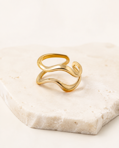Bague Ondine — bijou Elora sur fond ivoire